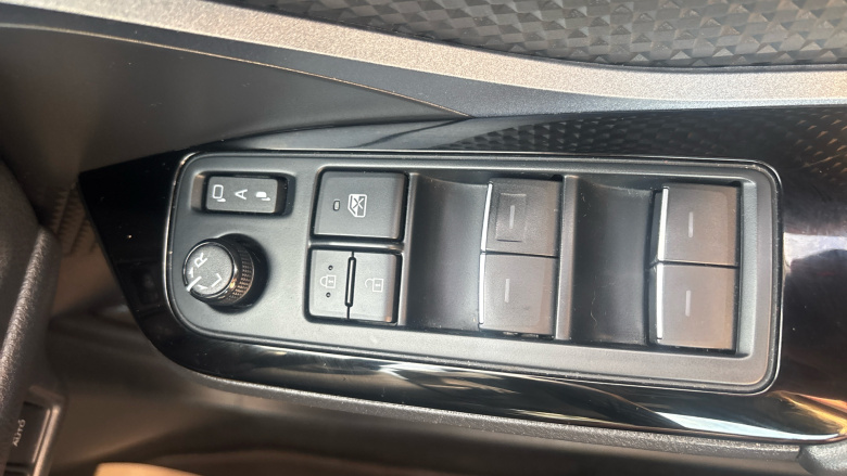 Toyota C-HR 1.8 Hybrid Design 5dr CVT Hybrid Hatchback